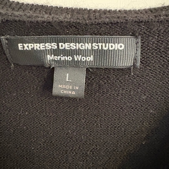 Express Design Studio Black Sweater Vest - Picture 3 of 4